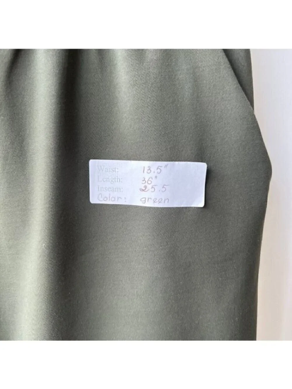 Lululemon stretchy pants in forest green Size 6 G50